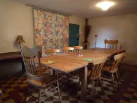 Traditional Family Friendly Farmhouse cottage - sleeps 8