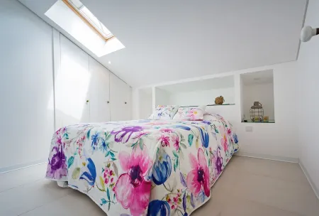 Villa Sunset Residence with direct access to the beach Отели рядом с достопримечательностью «Farol da Barra»