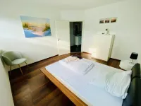 Exclusive vacation home "On the North Sea" Hotele w: GroBheide