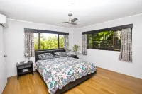 Nevaeh Holiday Home + Pool + Unlimited Internet Hotels in Avarua