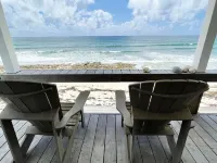 Quaint Cottage On The Beach in the South End Hotels in Elbow Cay
