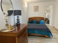 Charming ground floor villa between sea and mountains Hotels in Afa