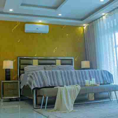 Charming 3-bedroom house with AC, WiFi in delightful Bocachica Rooms
