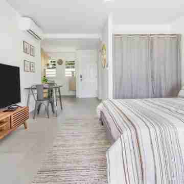 Renovated Apartment with pool and ocean view#5 Rooms