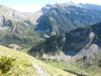 Modest apartment in the Aragonese Pyrenees mountains. Altruistic rent.