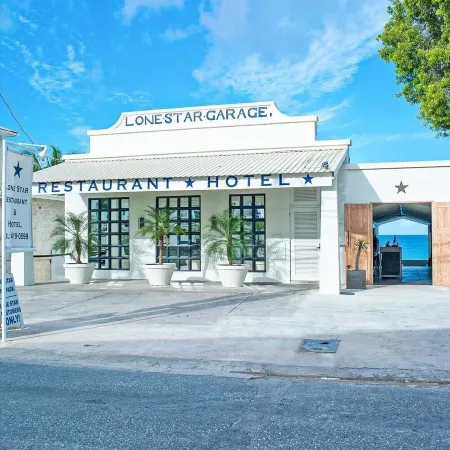 Beautiful West Coast villa, shared pool, Inc Fairmont Beachclub access for four. Отели в г. Портерс