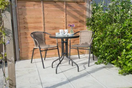 Orchards Apartment - 1 bedroom apartment with parking and garden