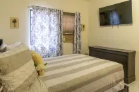 (Group Villa) Eagles Nest by the Beach  호텔