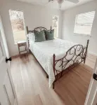 Cozy Cottage Located on the South Side of Grand Lake