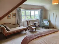 Escape to Pembrokeshire! Charming, spacious cottage - well located for exploring