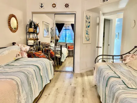 Waterfront Terrace: Endless Ocean Views & Picture-Perfect Sunsets