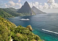Moringa Villa- Top Room- Pitons View. Luxury Villa Perfect for Romantic Getaways Hotels in Mamin