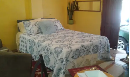 Tuscany, at Rose's Place. فنادق في Chase Village