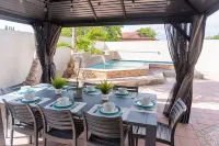 NEW!! Welcome to Villa Albisa!! 2 min from the beach!