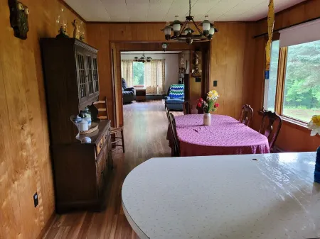 2000sq ft. home in Keene NY "HOME OF THE HIGH PEAKS" ADK MTS.