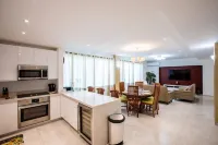 Spacious Garden View Condo Hotels in Lowlands