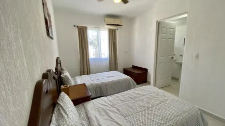 Casita Mora - Renovated house 3BR/4BA/AC