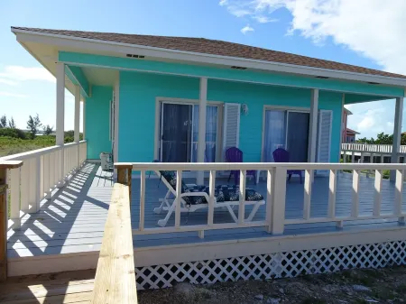 Cozy, new, beach cottage with a spectacular ocean view - Point of View Отели в г. Rolleville