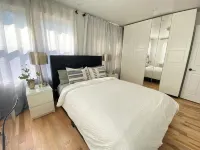 PET friendly - Sunny 1 Bedroom Apartment , Hotels near Beamer Memorial Conservation Area - View Down Escarpment