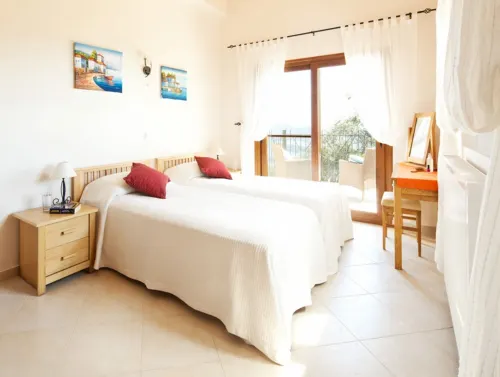 Villa Petalutha - A Stunning Villa with panoramic sea and mountain views.