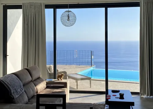 Syso House - Extraordinary ocean view ----- (New Promotions) ----- Hotels in Arco da Calheta