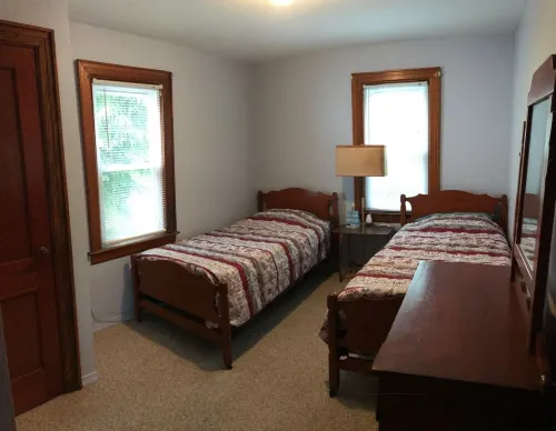 Charming Lakefront Cottage On Masten lake