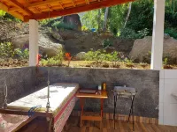 Chalet between Sea and Mountain Hotels near Ilha das Couves, Ubatuba SP