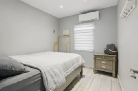 Zaturn Beach House – Oceanfront Villa w/ Rooftop Terrace & Jacuzzi