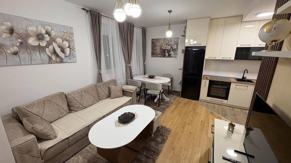 I&I Apartments 36