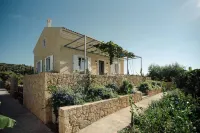 Kukutseli Country Living by Whitedream