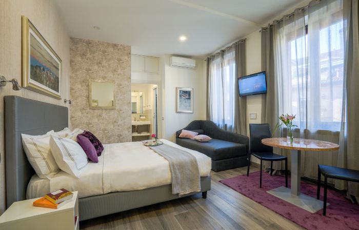 Monza City Rooms & Studios