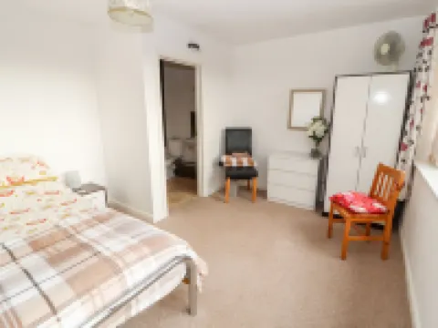 Woodpecker Hotels in Eden