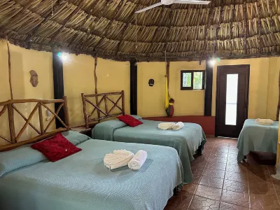 The Pickled Onion B&B and Restaurant Uxmal Отели в г. 