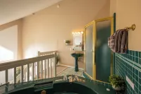 The Seaside Oceanfront Inn