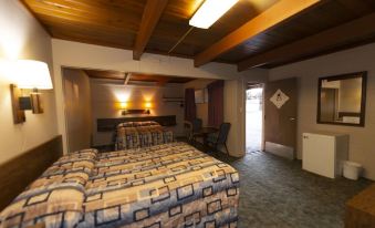 Cedar Inn