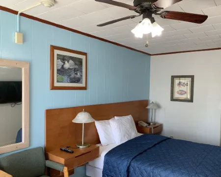 Town & Country Motel Hotels in Parry Sound District