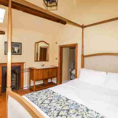 Eagle Farmhouse Rooms