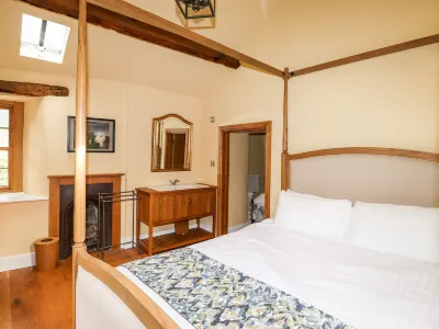 Eagle Farmhouse Hotels near Striding Edge