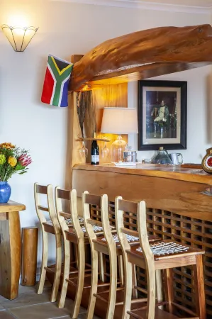 Moonglow Guesthouse Отели в г. Glencairn