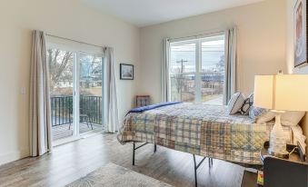 Balconies: Walkable Southside Chattanooga Condo!