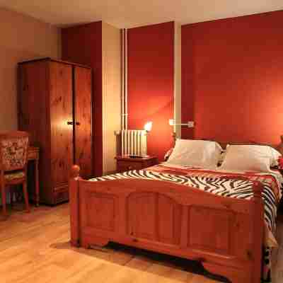 Hôtel du Cygne Beauvais Rooms