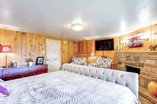 Family Mountain Getaway, Retreat to the Cool Pine - 2-نجوم