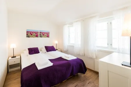 Verkshotellet Jørpeland Отели в г. Странн