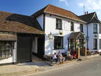 The Plough Inn Hotels in Dorking