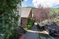 Style & Location! Steps to Gondola, Main Street, River 1 Bedroom Condo by RedAwning Hôtels à : Telluride