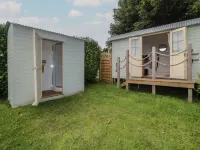 Flora's Hut