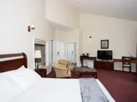 Shiraz Villa Hotels in Osoyoos