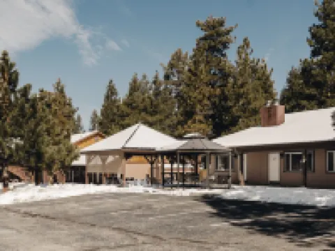 Vintage Lakeside Inn Hotels in Big Bear Lake