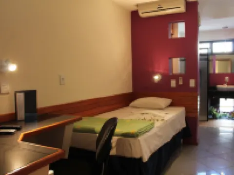 호텔 나코에스 플라자 바우루 호텔