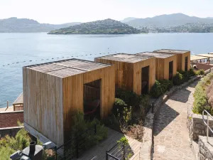 보거르 보드룸 바이 더 씨